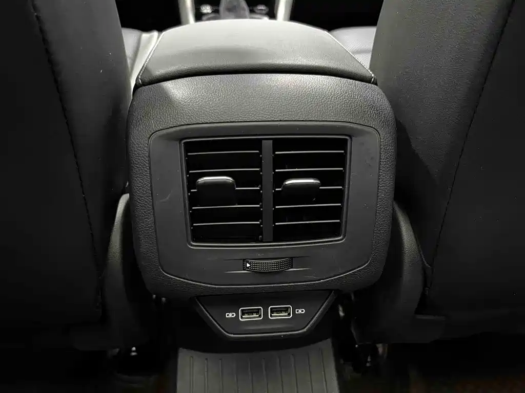 VOLKSWAGEN T ROC EXPLORING SONGS