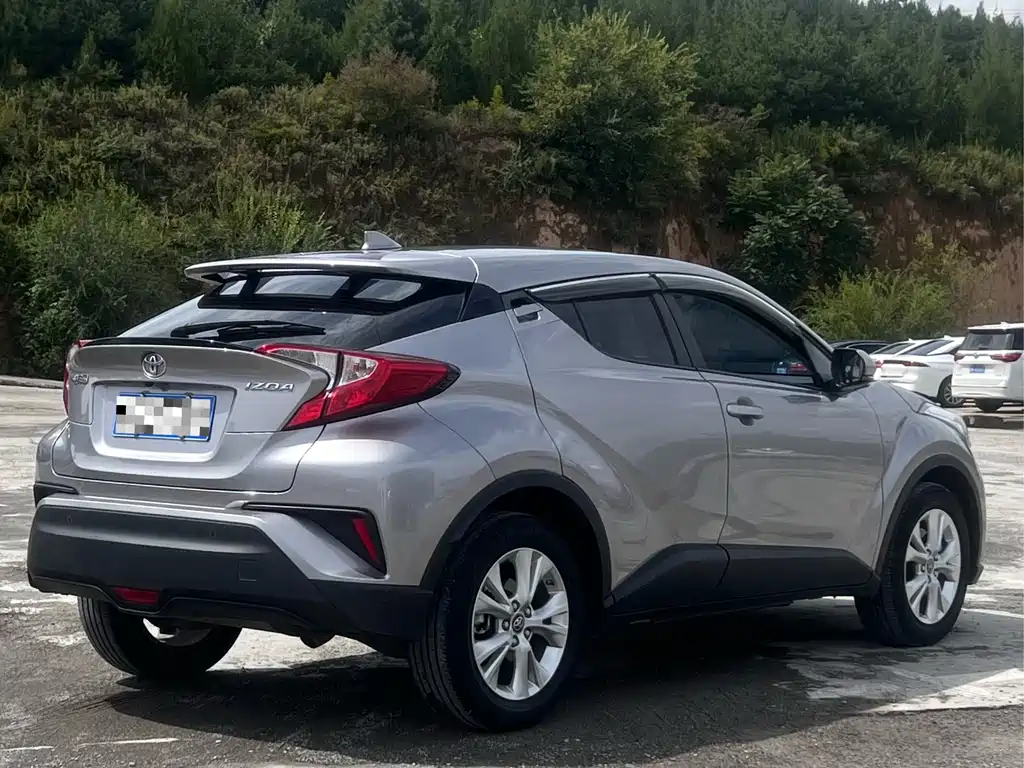 Toyota IZOA — миниатюра 5