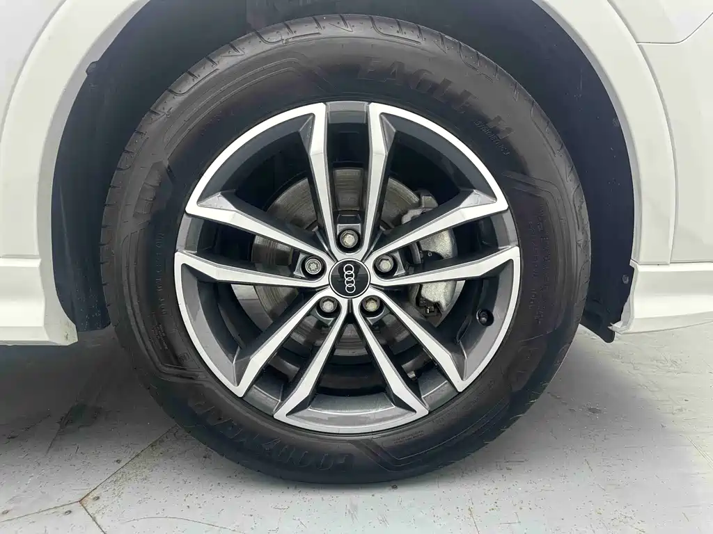 Audi Q3 2022 35 TFSI