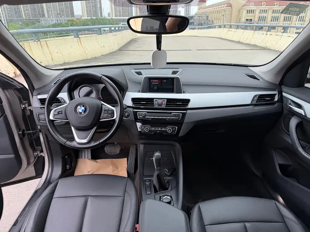 BMW X1 — миниатюра 8