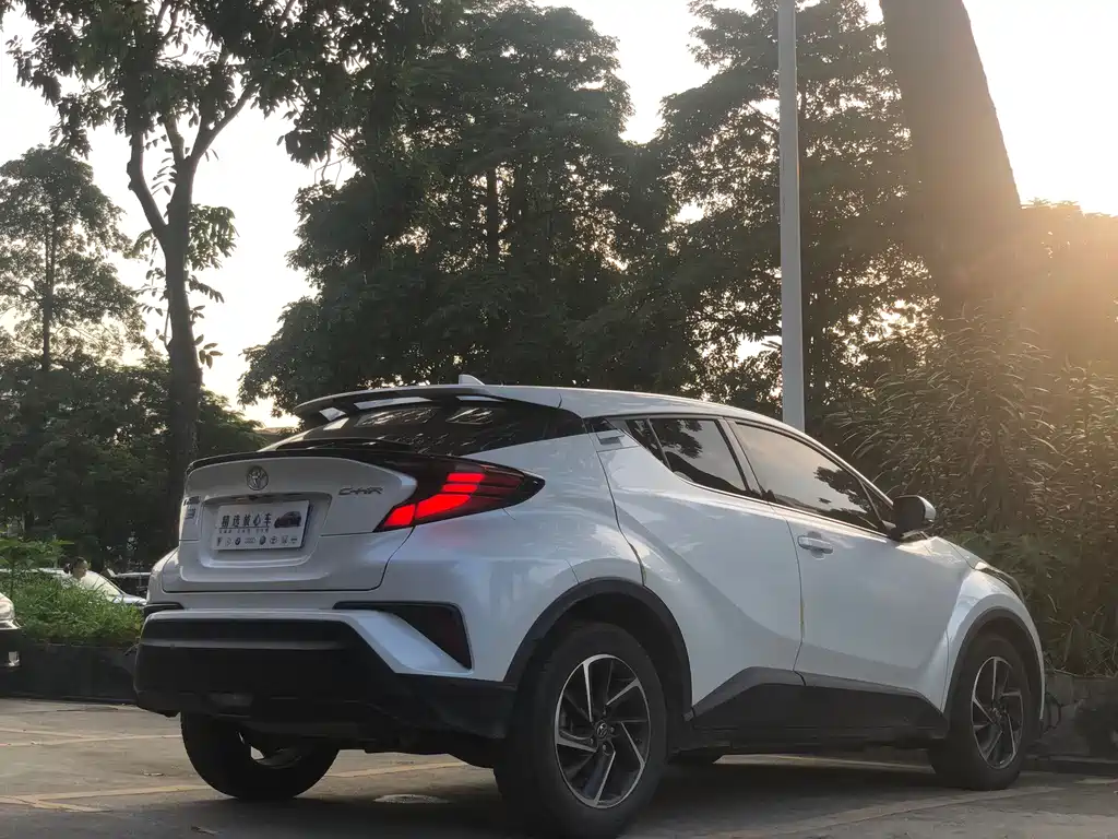 Toyota C-HR — миниатюра 9