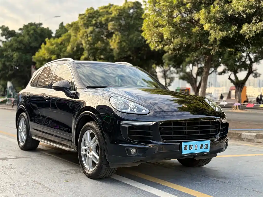 PORSCHE CAYENNE