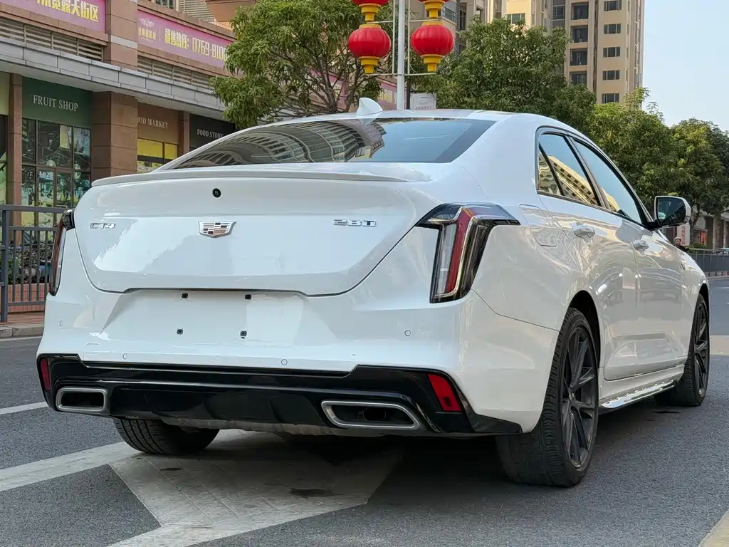 CADILLAC CT4