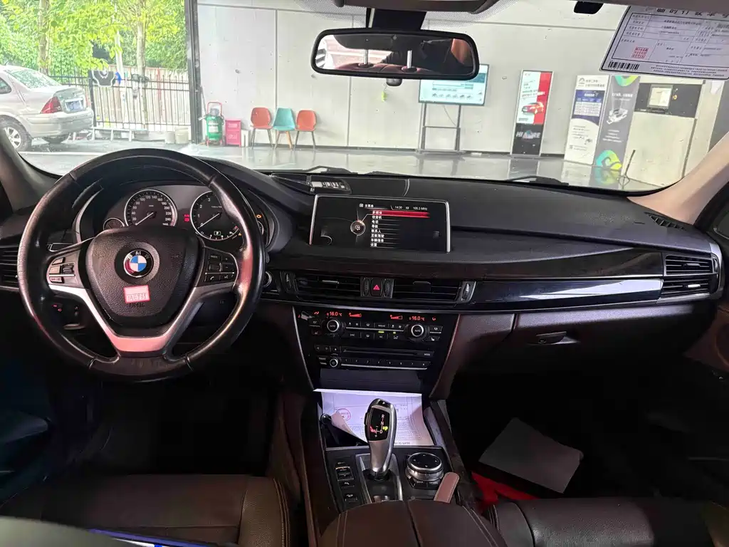 BMW X5 (Import) — миниатюра 5