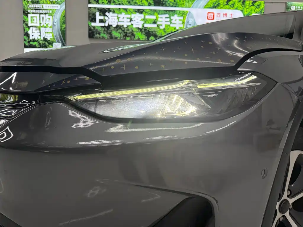 Chevrolet Menlo — миниатюра 11