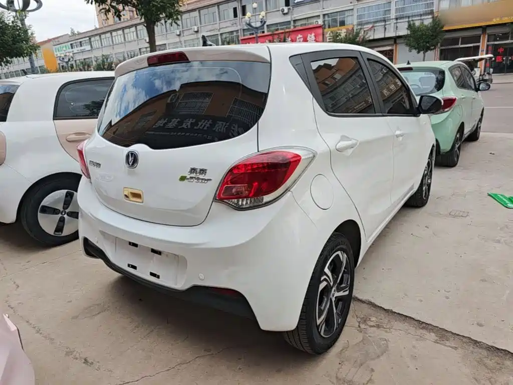 Changan Benben E-Star — миниатюра 7