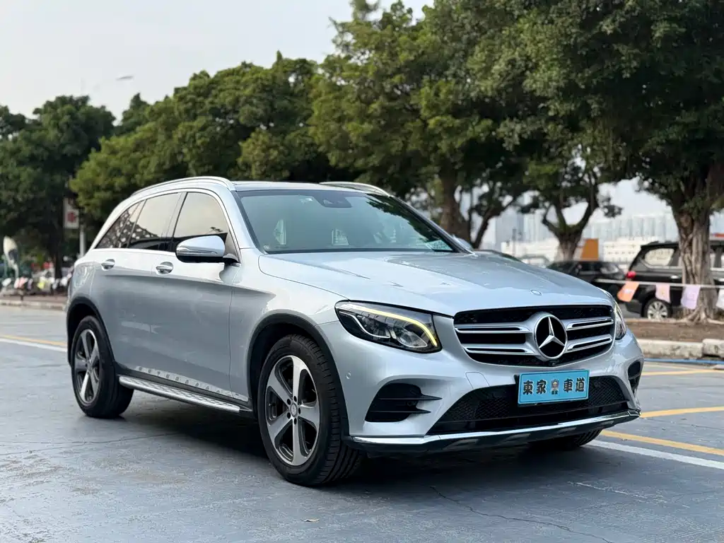 MERCEDES-BENZ GLC