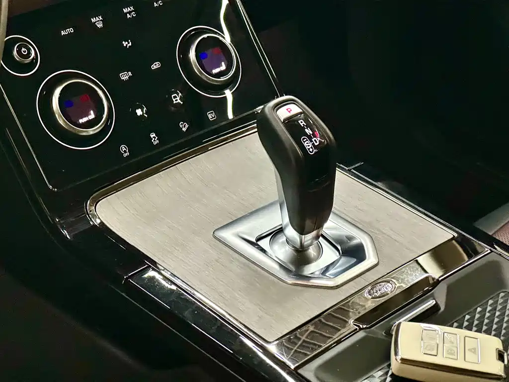 LAND ROVER RANGE ROVER AURORA NEW ENERGY