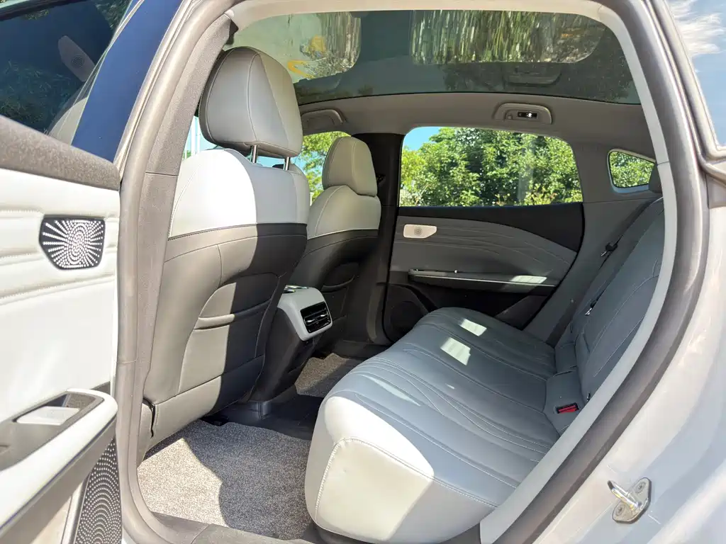 Geely Galaxy E8 2024 — фото 12
