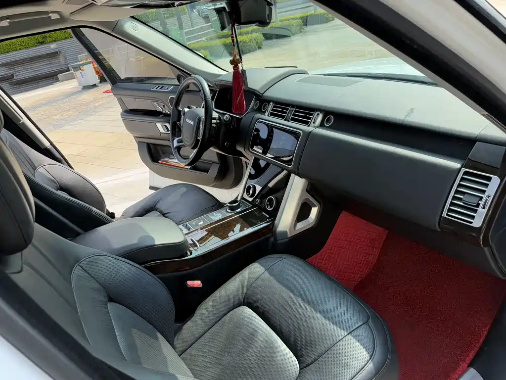 Land Rover Range Rover 2020 3.0 L6 Long Wheelbase