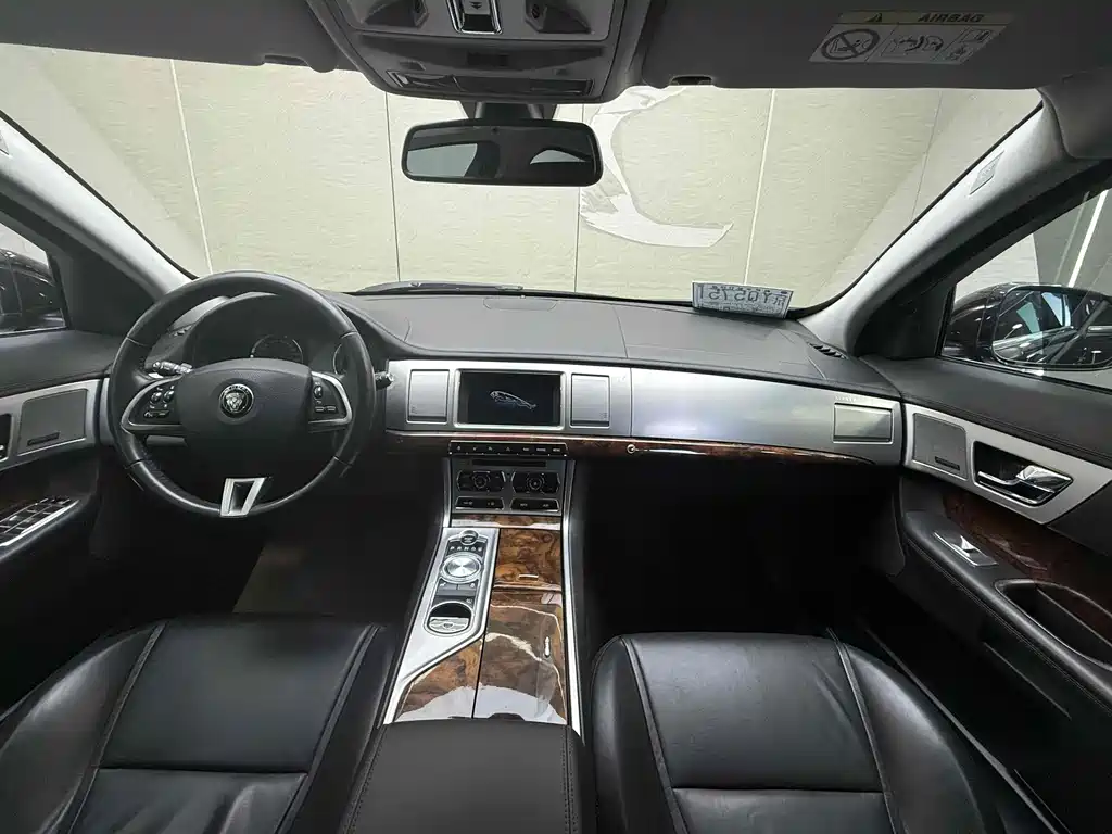 Jaguar XF 2014 XF 2.0T Luxury