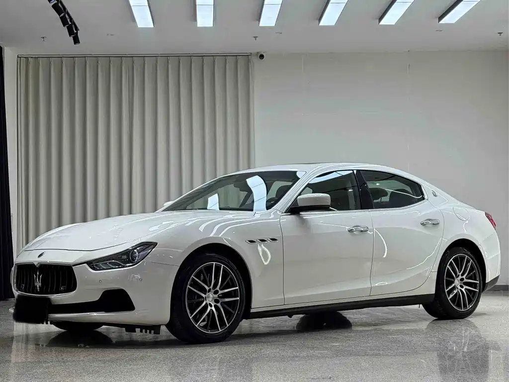 Купить Maserati Ghibli