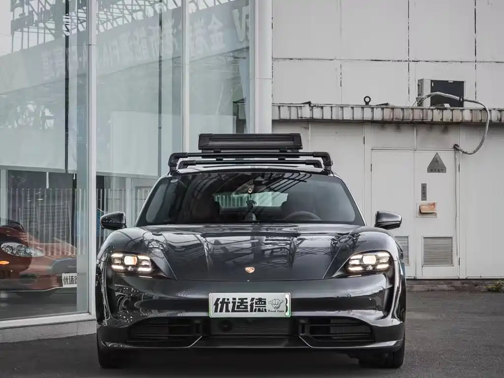 Porsche Taycan 2019 Taycan Turbo