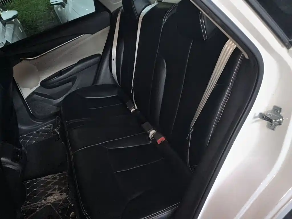 Buick Excelle — миниатюра 18