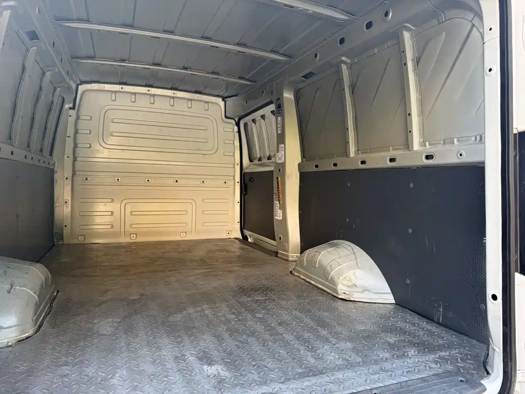 Wuling Yangguang — миниатюра 11