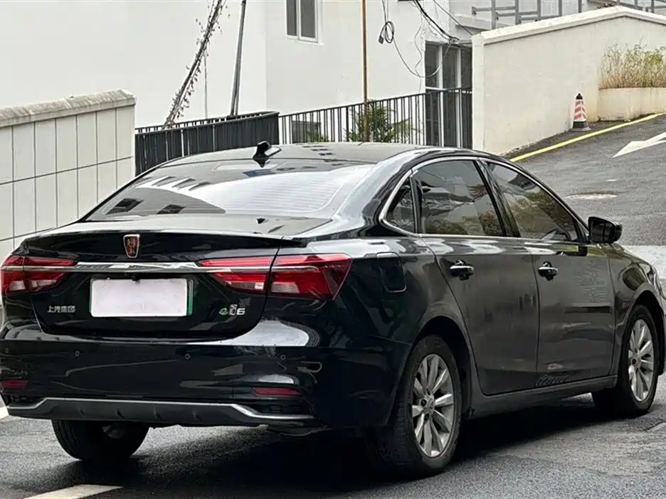 ROEWE I6 NEW ENERGY