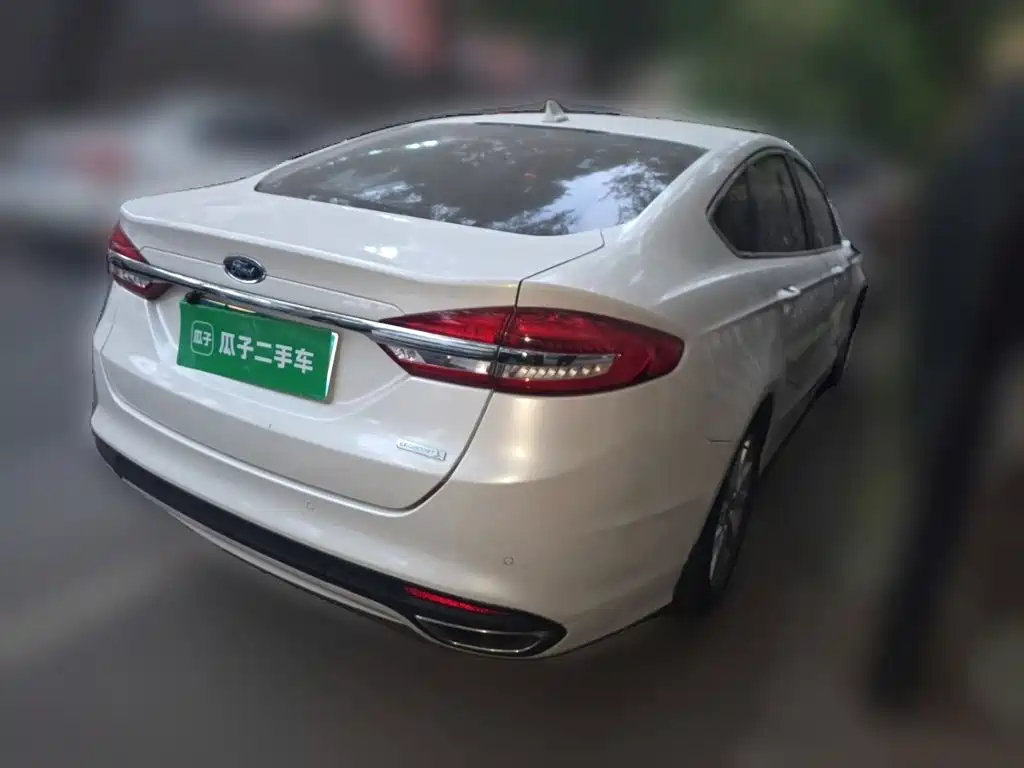 Ford Mondeo — миниатюра 8