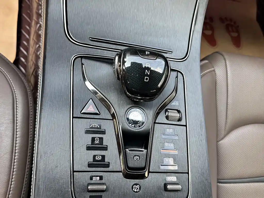 BYD Han — миниатюра 8