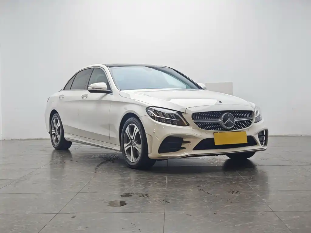 Mercedes-Benz C-Class — миниатюра 2