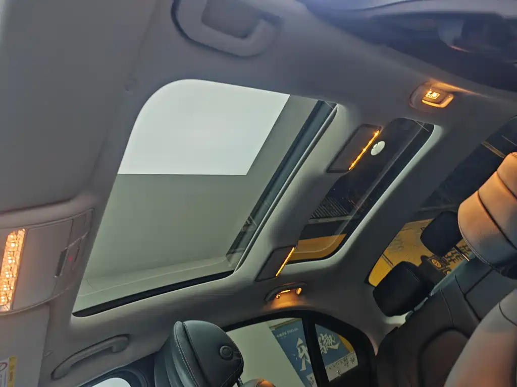 Mercedes-Benz C-Class — миниатюра 18