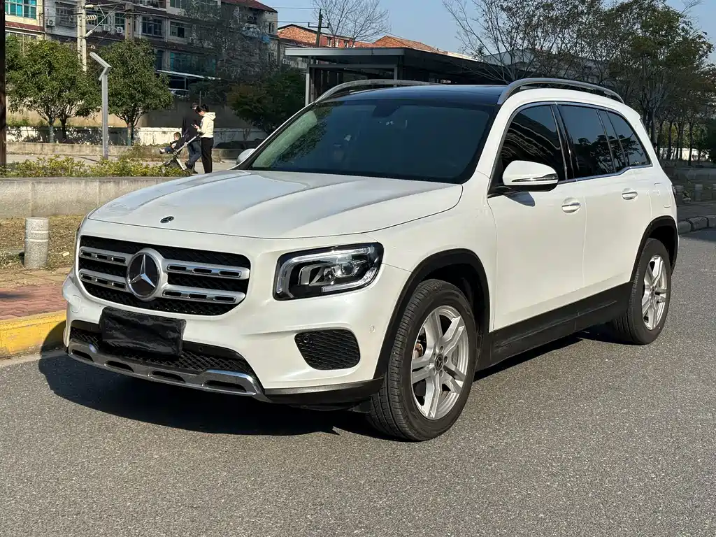 Купить Mercedes-Benz GLB