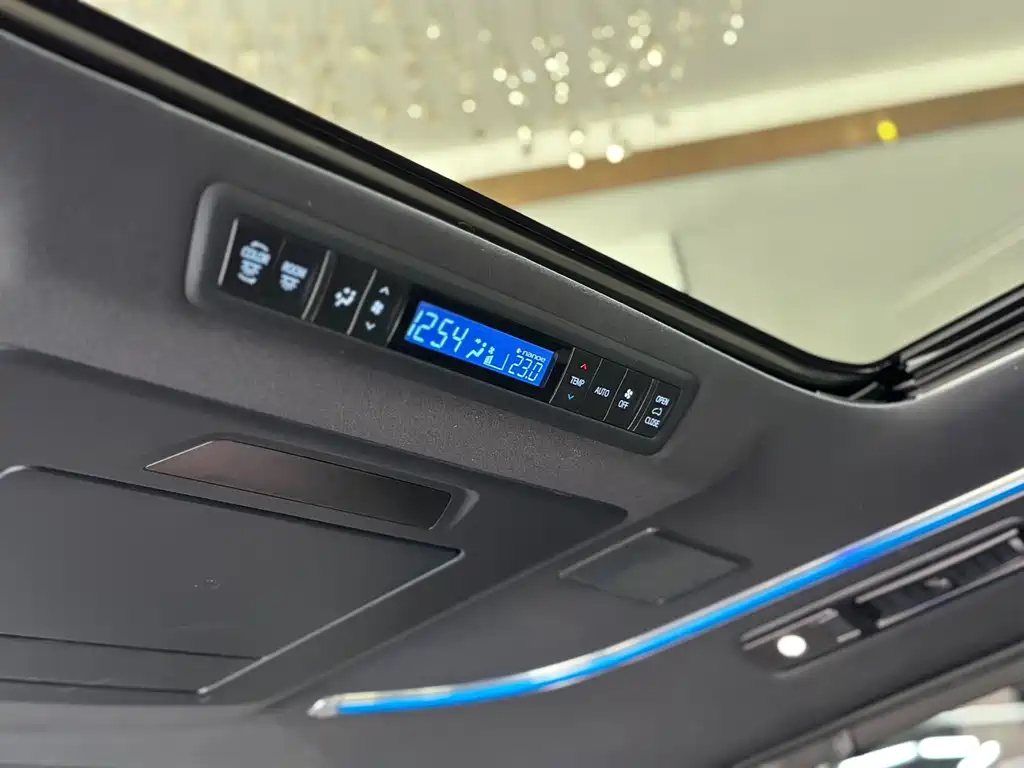 Toyota Alphard 2018 3.5L Luxury