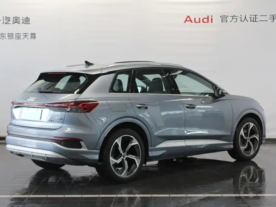 Audi Q4 e-tron 2024 — фото 5