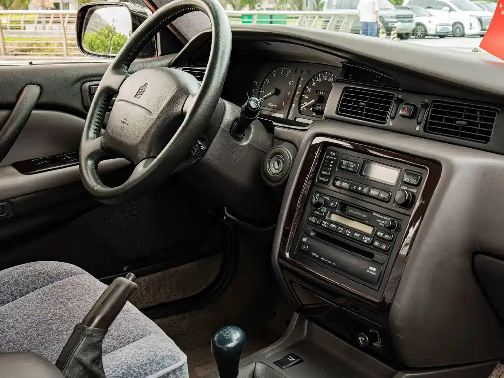 Toyota Crown — миниатюра 16