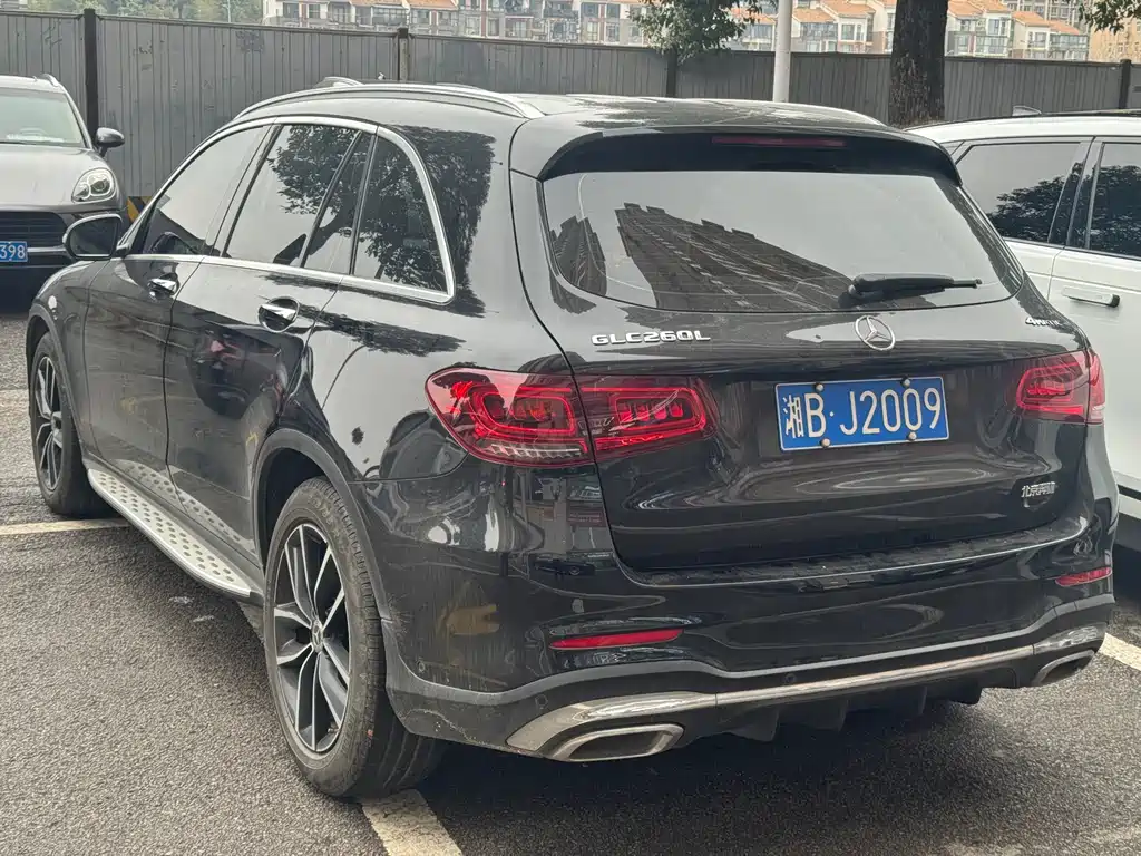 MERCEDES-BENZ GLC