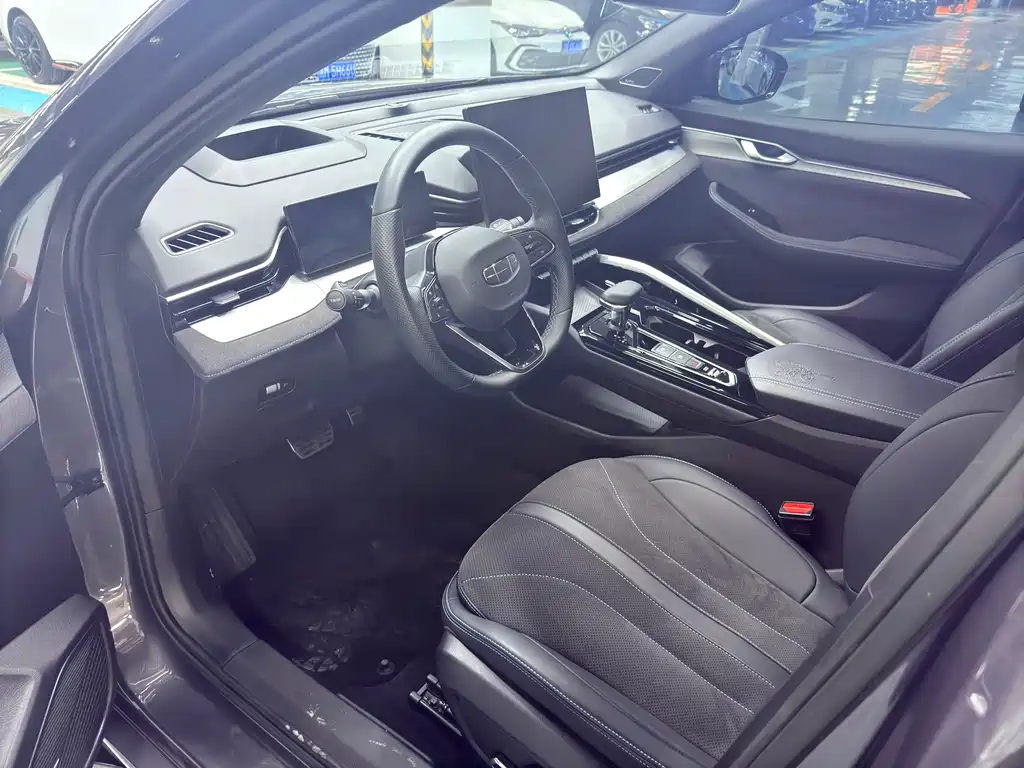 Geely Preface 2025 2.0TD