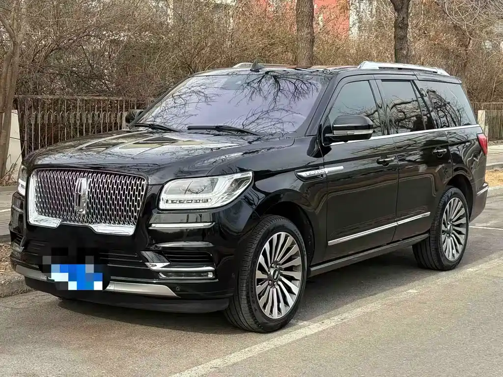 Купить Lincoln Navigator