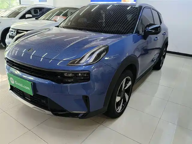 2021 Lynk & Co 06