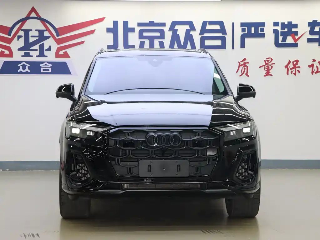 AUDI  Q7