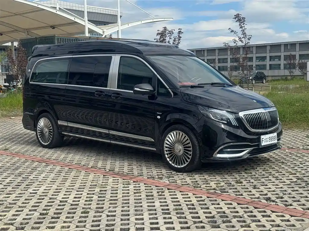 Mercedes-Benz Vito 2021 2.0T 7 мест