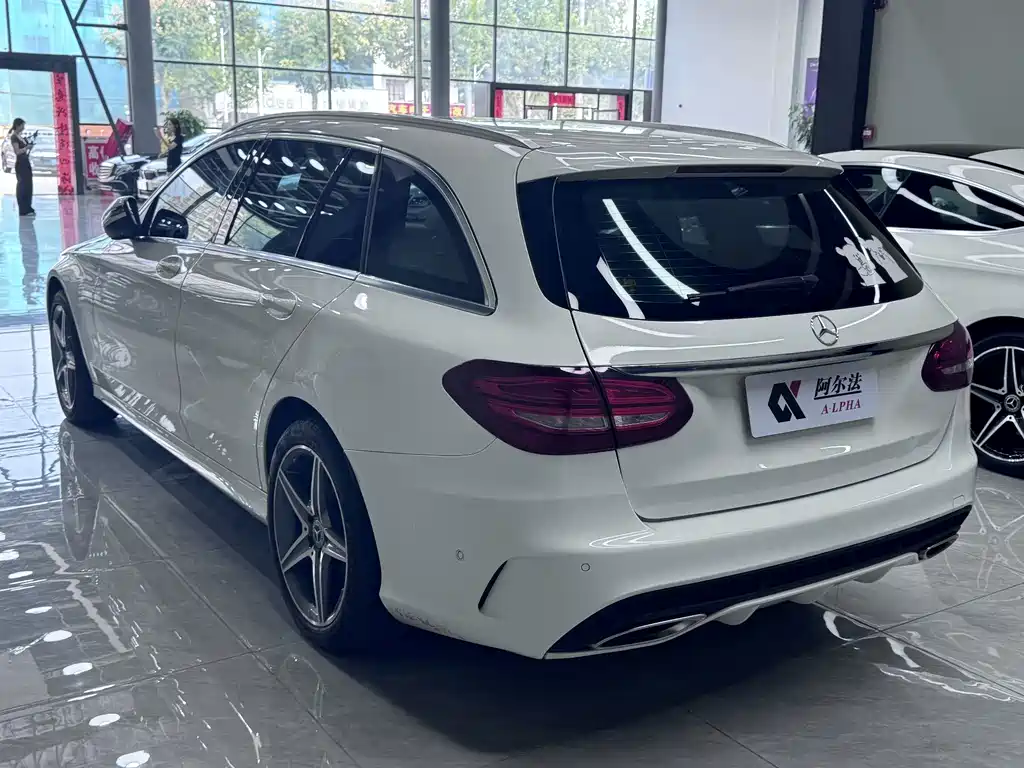 Mercedes-Benz C-Class (Import) — миниатюра 4