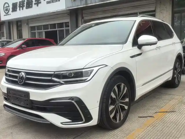 VOLKSWAGEN TIGUAN L 2021