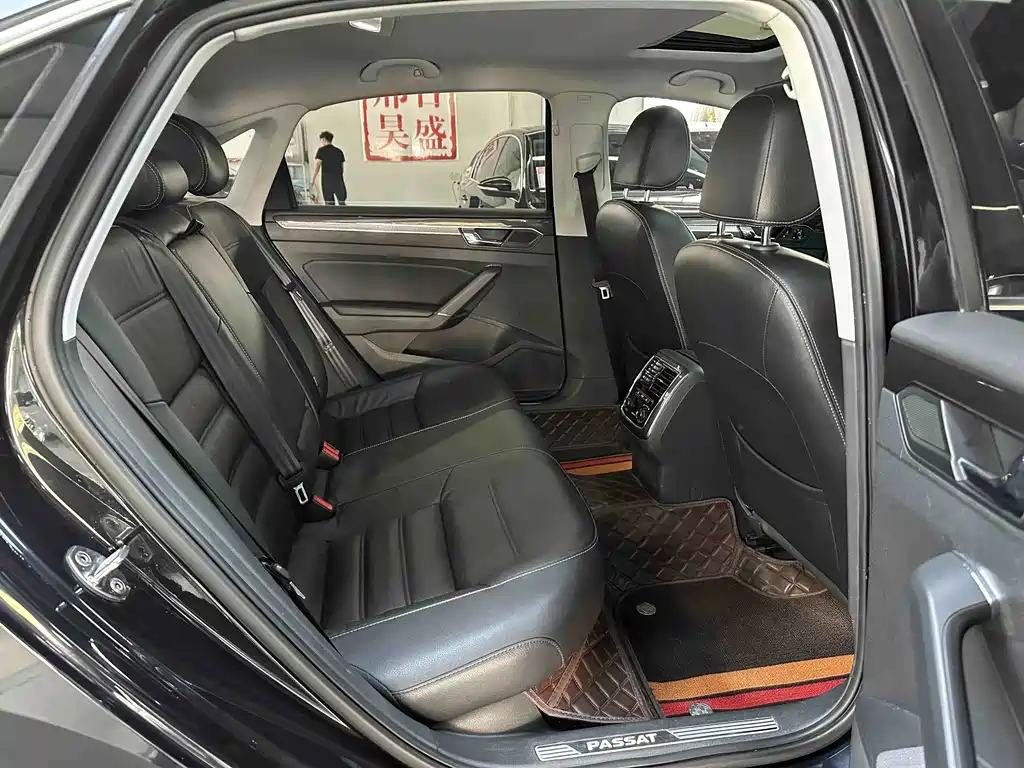 Volkswagen Passat — миниатюра 14