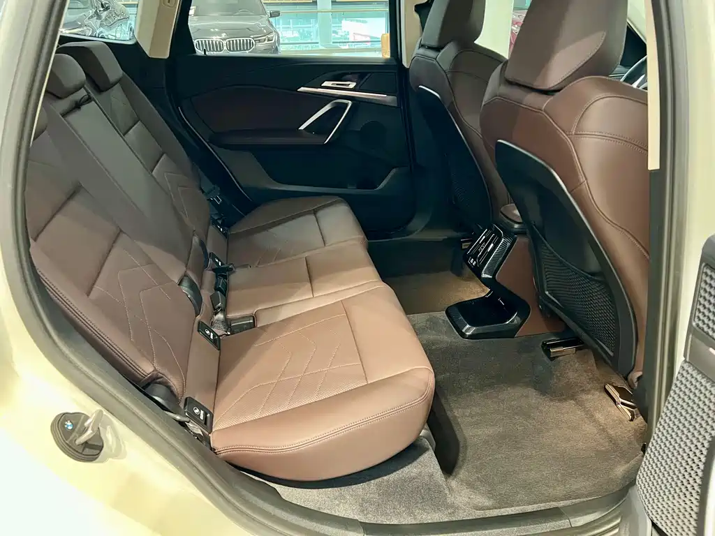 BMW X1 — миниатюра 10