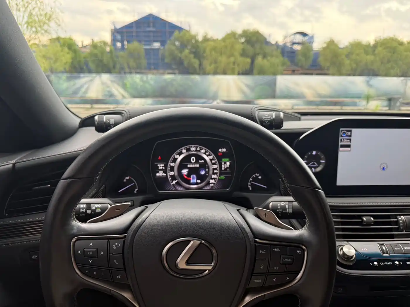 Lexus LS 2022 Черный из Китая