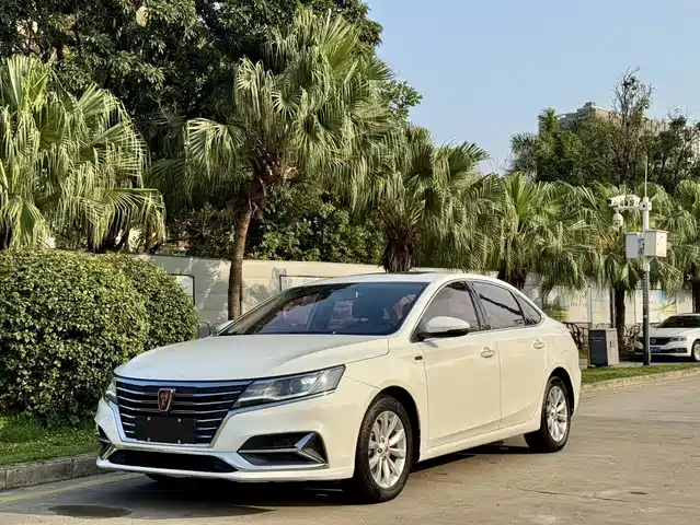 ROEWE I6 NEW ENERGY 2018