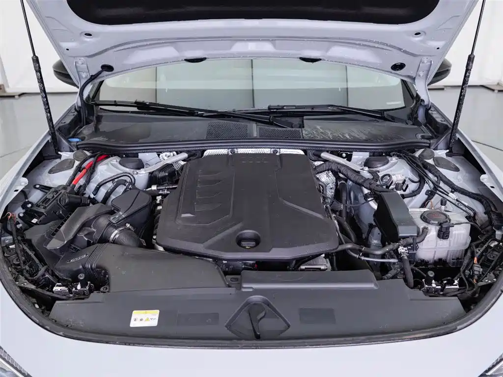 Audi A5L 2026 2.0T Sport Plus