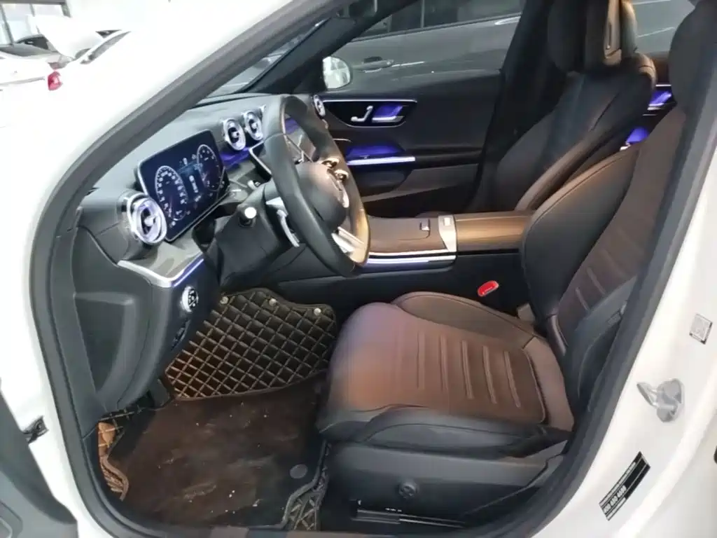 Mercedes-Benz C-Class 2023 — фото 14
