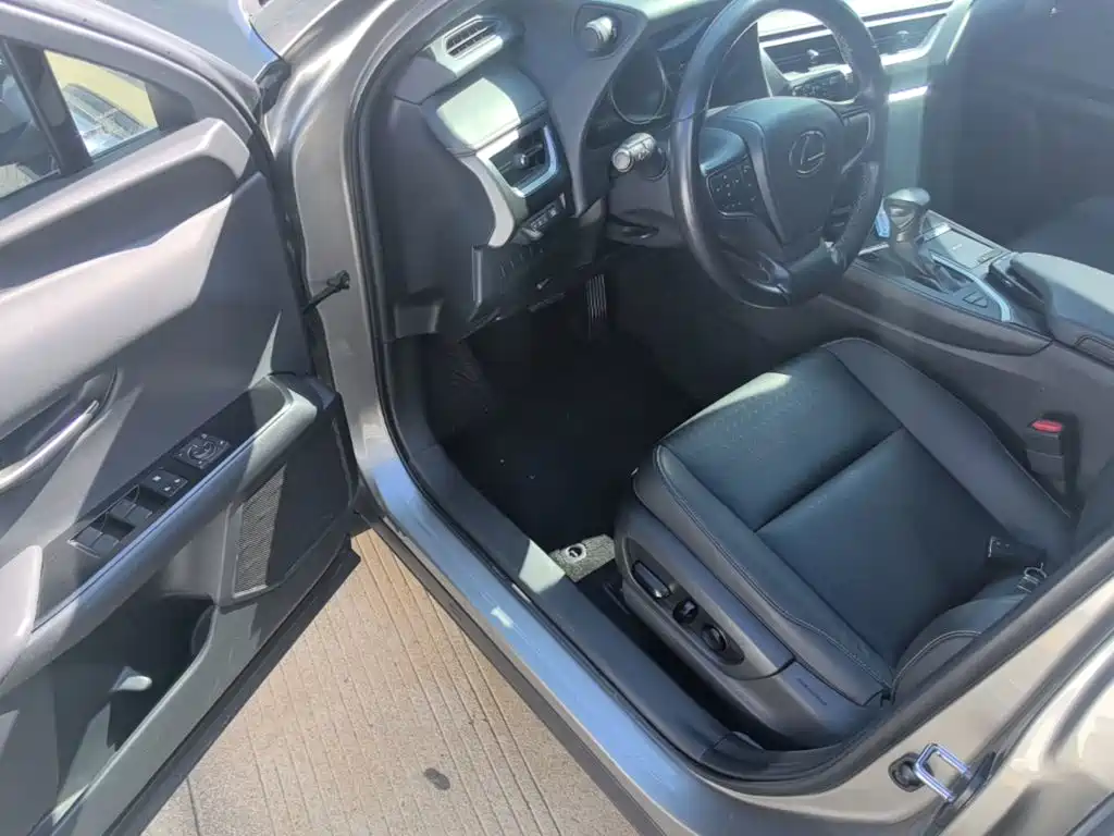 Lexus UX — миниатюра 16