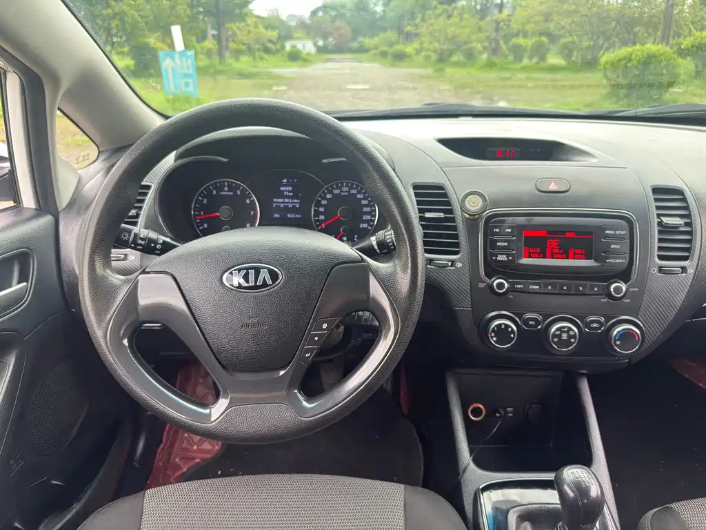 Kia K3 2016 1.6L MT GL