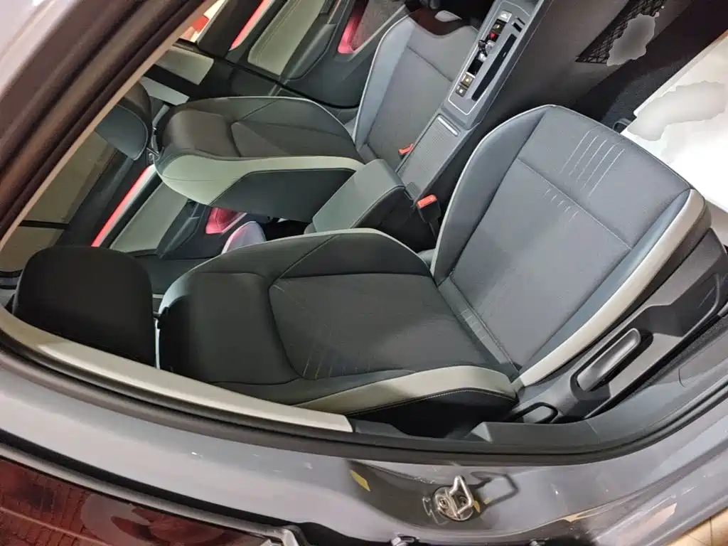 Volkswagen Golf — миниатюра 25