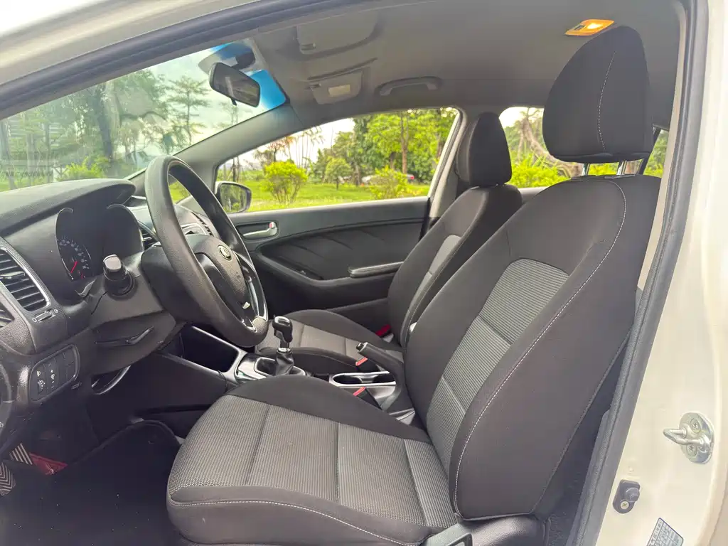 Kia K3 2016 1.6L MT GL