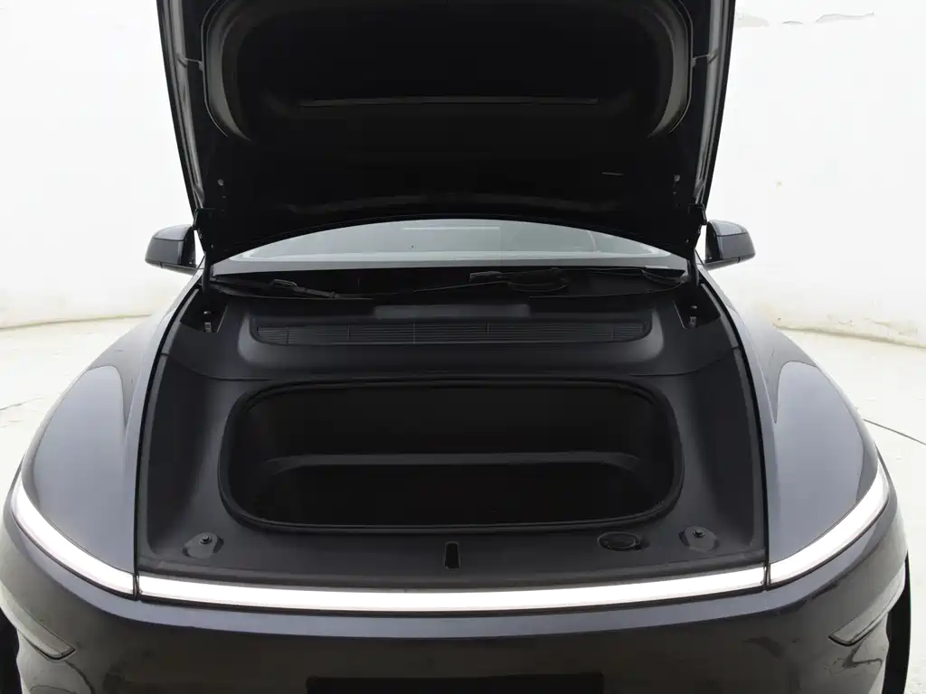 Tesla Model Y — фотографии объявления, Фото 11