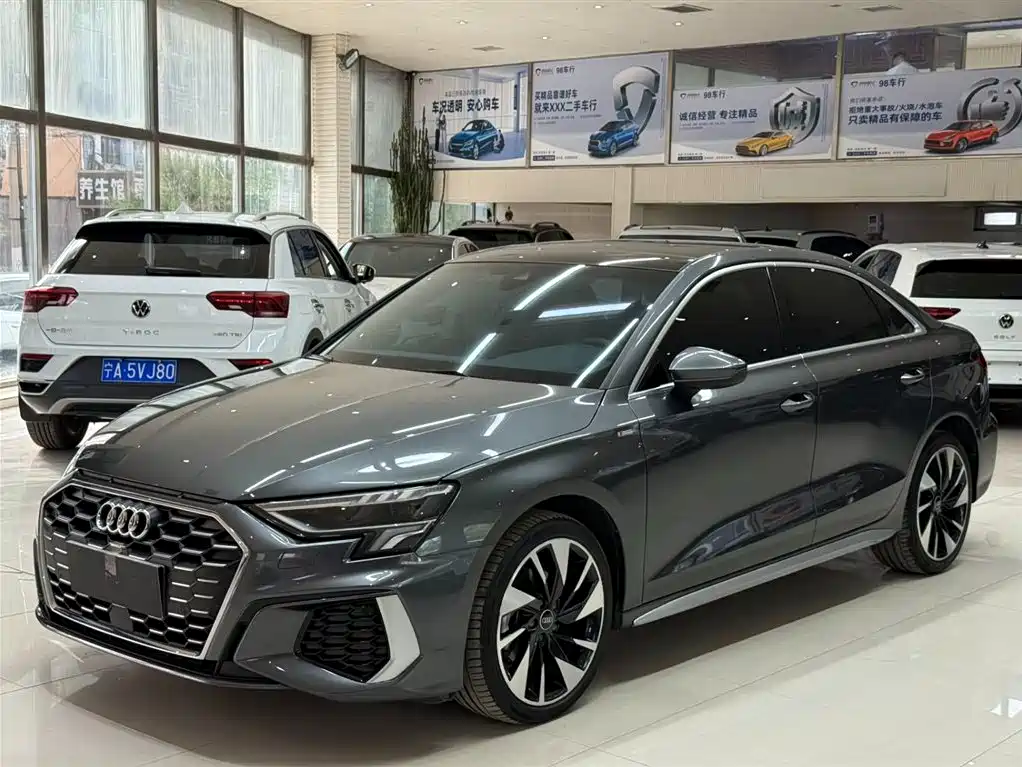 Купить Audi A3