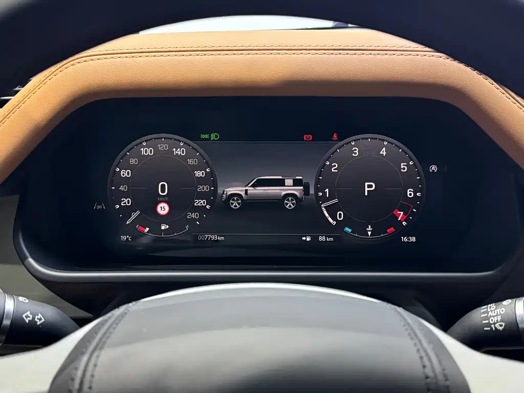 Land Rover Defender 2023 — фото 9