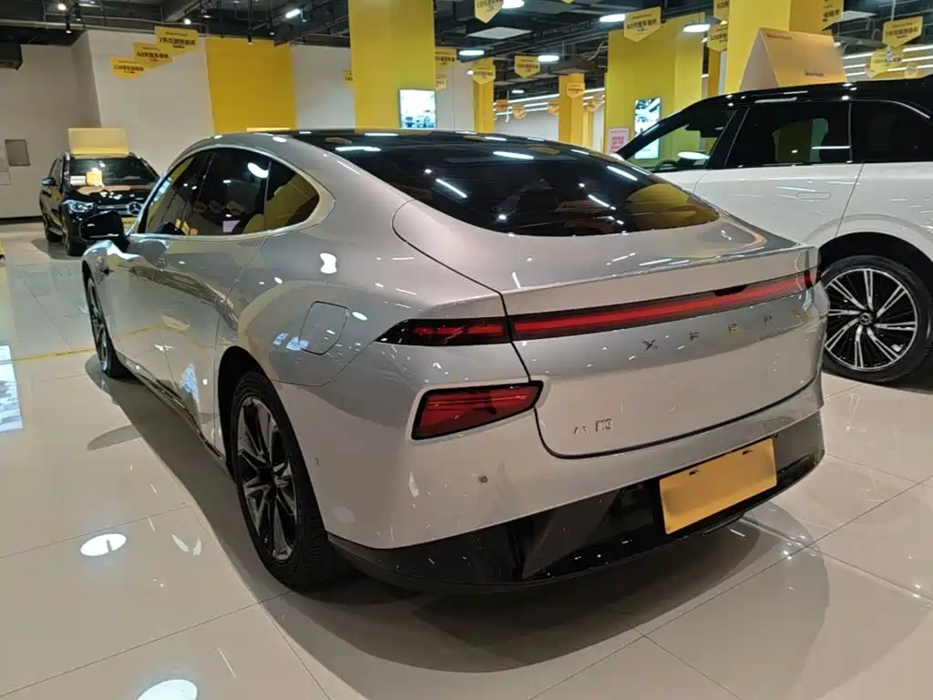 XPeng P7 — миниатюра 5